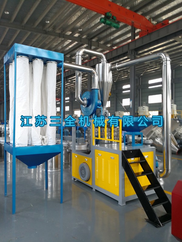 MF-600-PE滾塑磨粉機(jī) 越南線(xiàn)